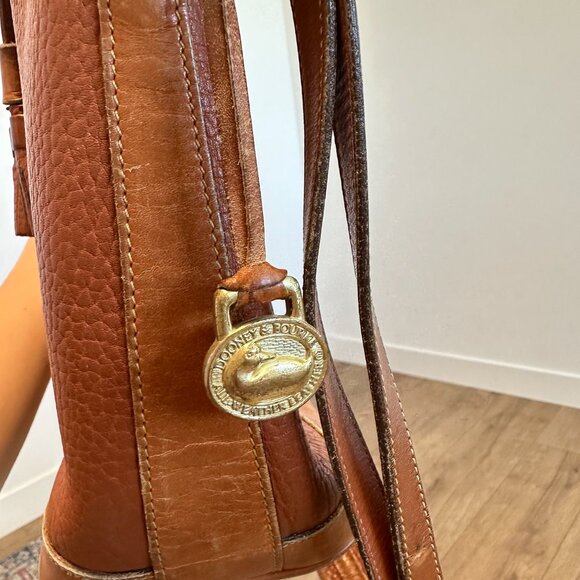 Vintage Dooney & Bourke Pebble Grain Drawstring Purse & Wallet Set in Camel - Picture 4 of 9